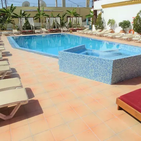 Oasis Club * カボス