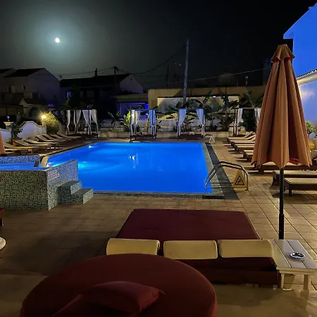 アパート Oasis Club