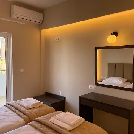 Oasis Club アパート