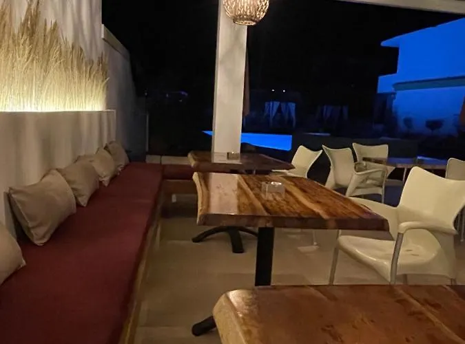 Oasis Club Apartmán Kávos