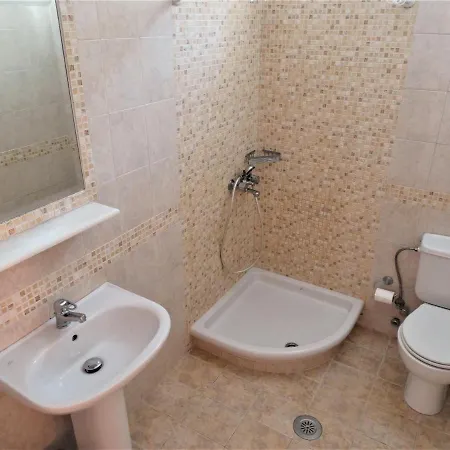 Oasis Club Apartment