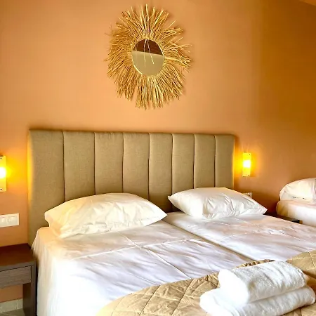 Oasis Club Apartment *