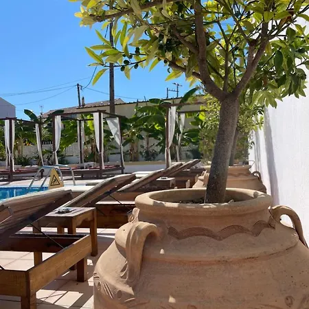 Oasis Club Apartment