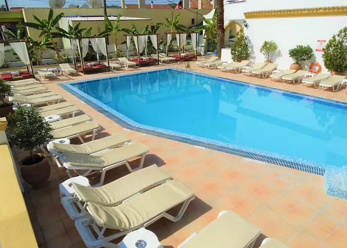 Oasis Club Apartament Kávos