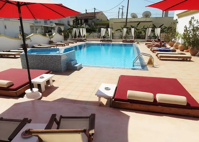 Oasis Club *
