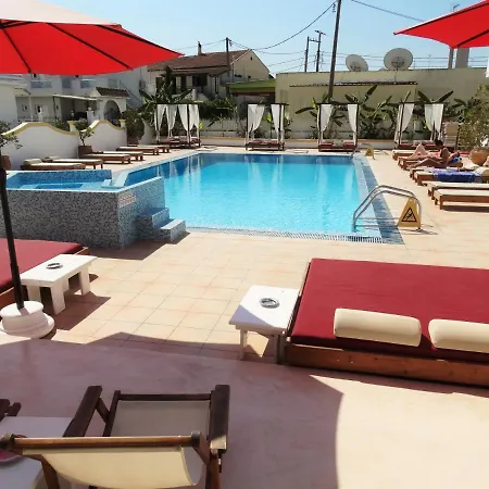 Oasis Club *